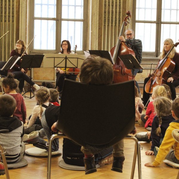 Quintette avec contrebasse, séances scolaires - crédit Louise Potot