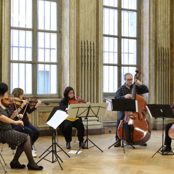 Quintette avec contrebasse, séances scolaires - crédit Louise Potot