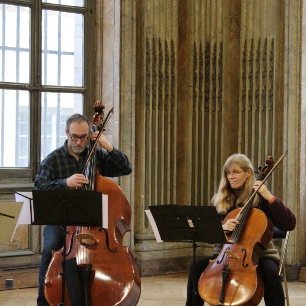 Quintette avec contrebasse, séances scolaires - crédit Louise Potot