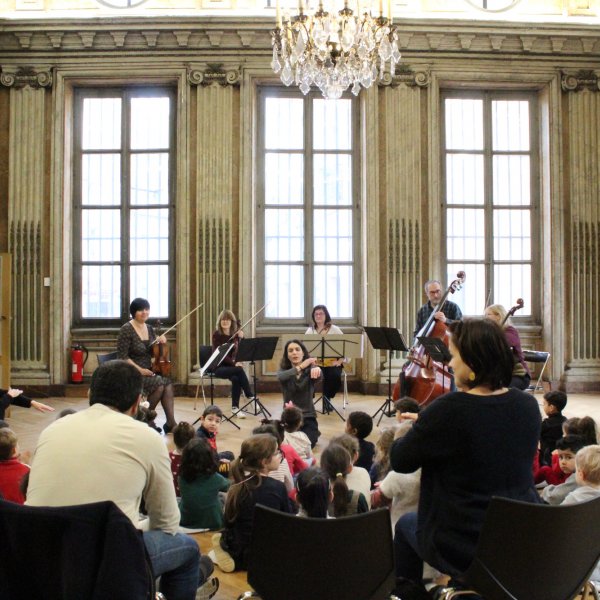 Quintette avec contrebasse, séances scolaires - crédit Louise Potot