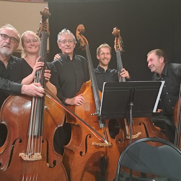 Pupitre de contrebasses / ODB et Philharmonisches Staatsorchester Mainz à Besançon © Orchestre Dijon Bourgogne