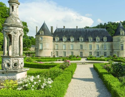 Château de Bussy Rabutin © Jean Pierre Delagarde Centre des monuments nationaux